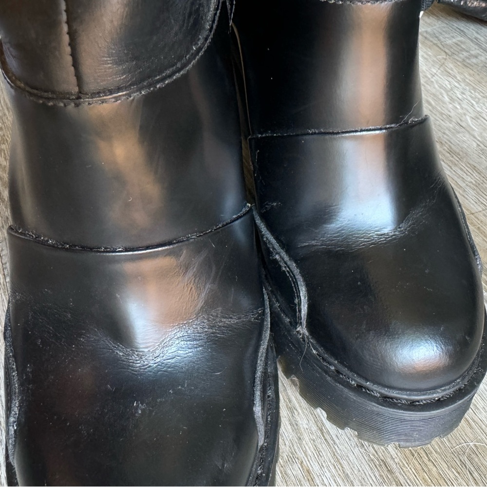 Rare! Dr Marten Lyanna Knee High Black Boot with Round toe box - Picture 7 of 9